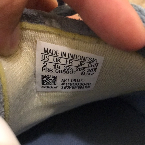 Adidas sneakers - Picture 3 of 3